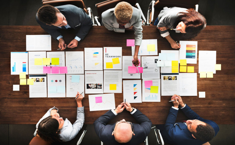 تخطيط الأعمال وتنظيم وإدارة الاجتماعات وإعداد المحاضر